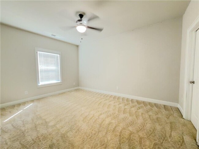 Building Photo - 4844 Albany Wy