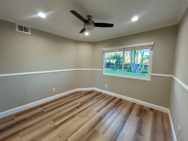 Building Photo - 1742 Oakview Way