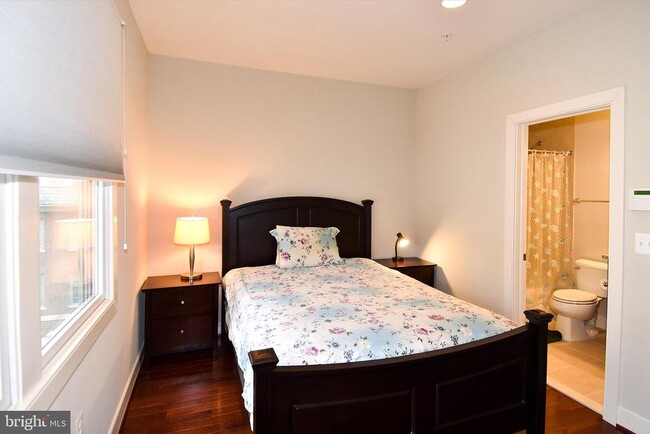 Building Photo - 4531 Westhall Dr