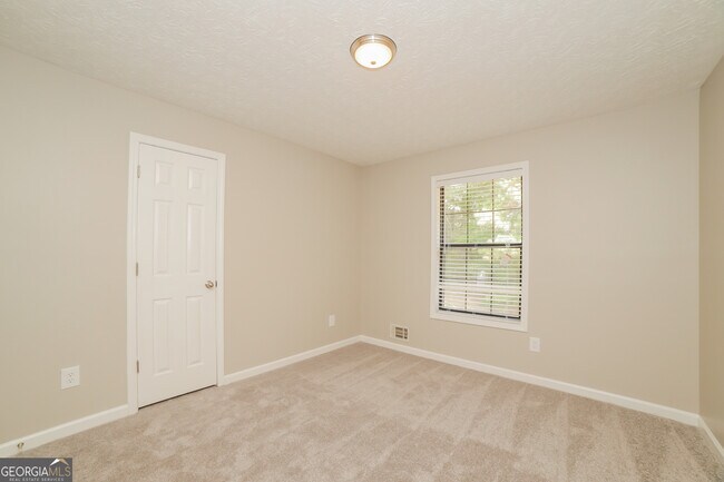 Building Photo - 4155 Glad Morning Dr