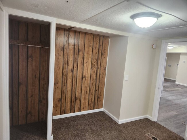 Building Photo - 743 Three Bridges Estates Cir