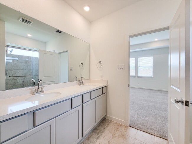 Building Photo - 21627 Royal Jett Dr