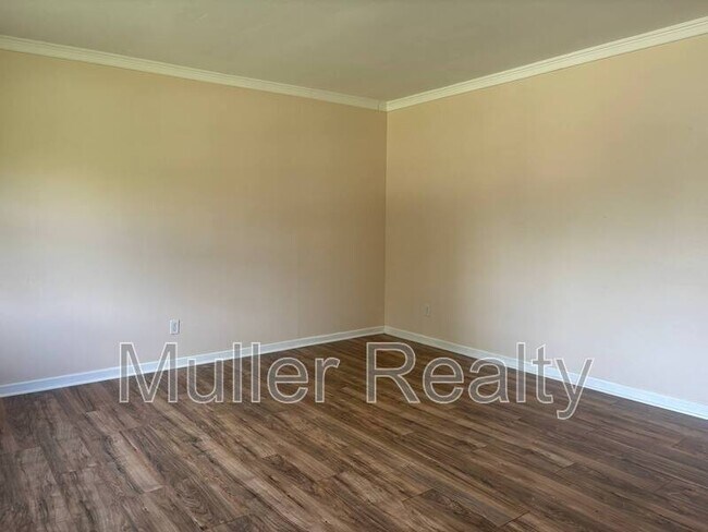 Building Photo - 6436 Tewksbury Dr NW