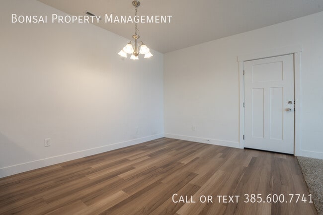 Building Photo - 762 Lang Ct