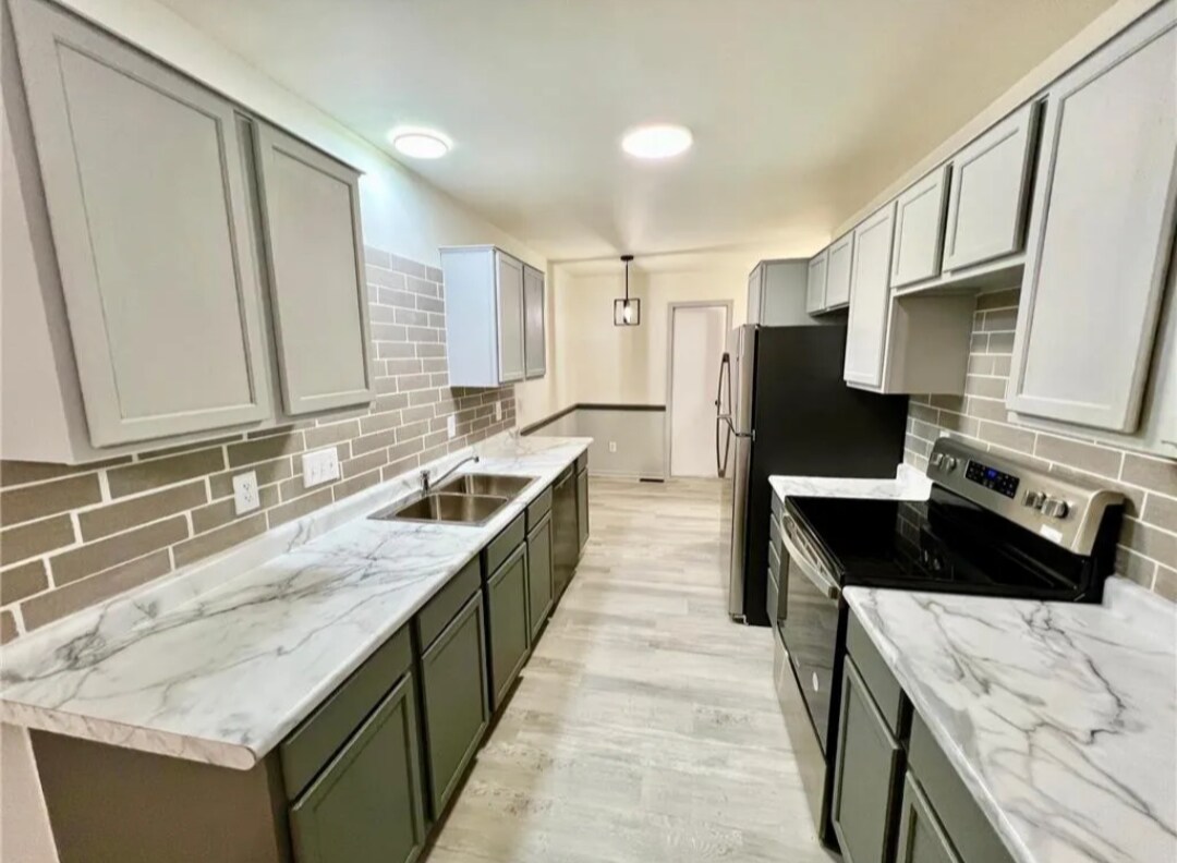 Building Photo - 14210 Xenon St NW