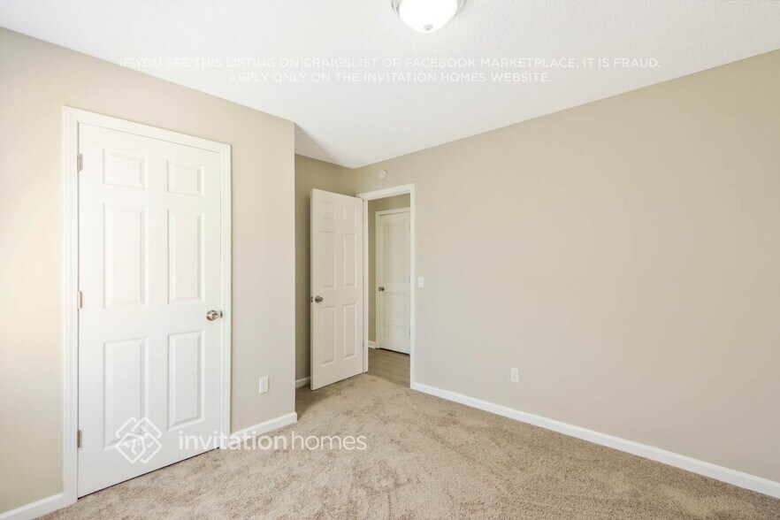 Building Photo - 5663 Chrys St