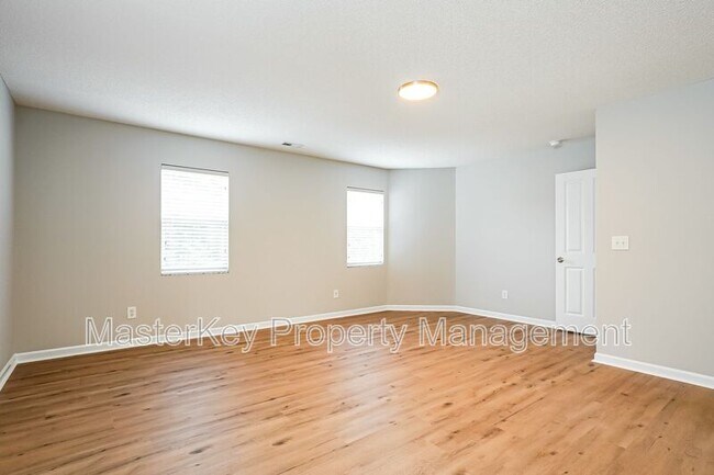 Building Photo - 6852 Harter Ct