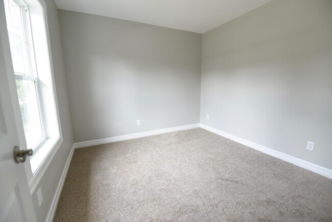 Building Photo - 1750 Meadowlark Ln