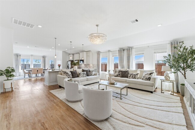 Building Photo - 30843 Boxwood Dr