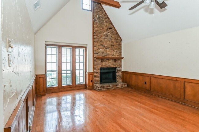 Building Photo - 499 Bedlington Dr