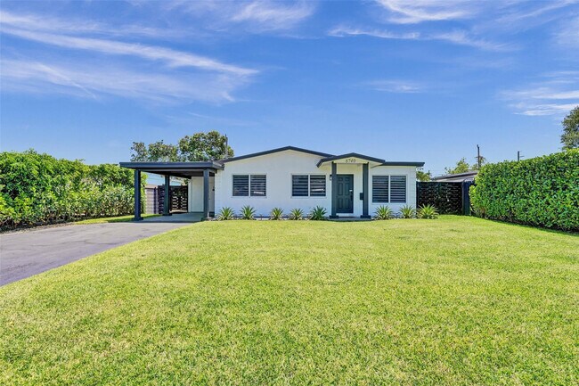 Building Photo - 6740 Custer St