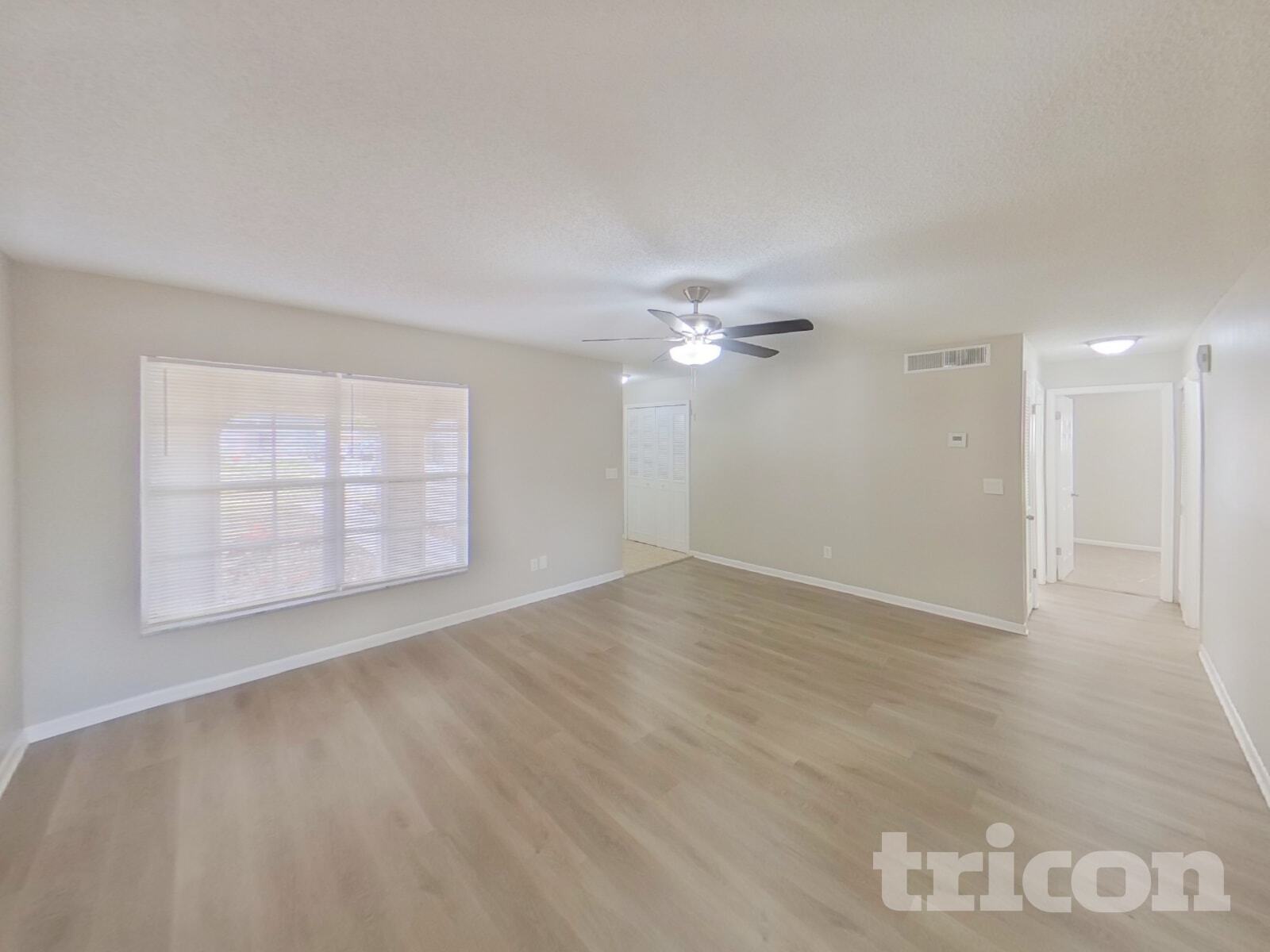 Building Photo - 1002 Saxon Ct