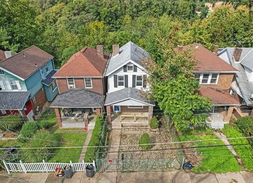 Building Photo - 2031 Chalfant St