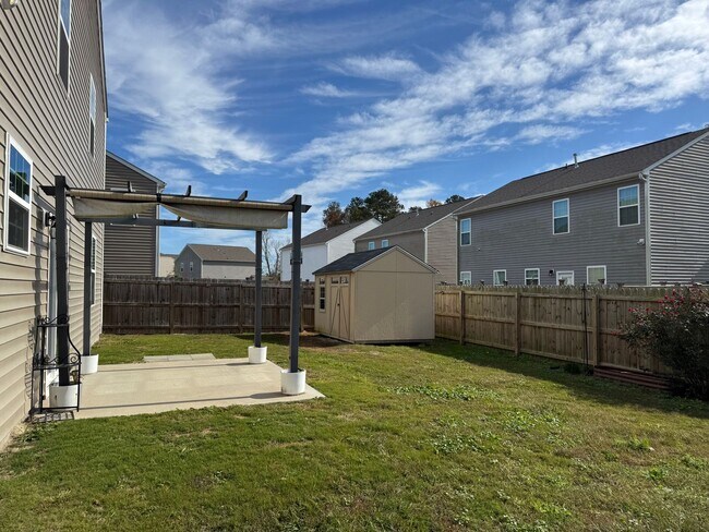 Building Photo - Beautiful Home in New Bern West