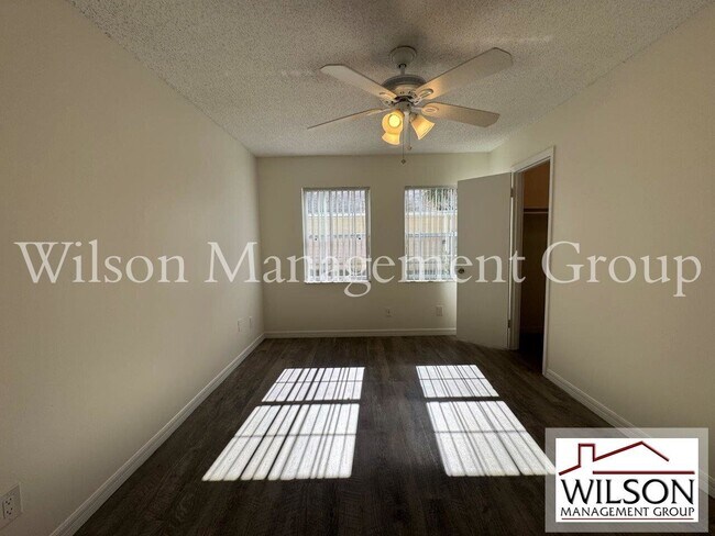 Building Photo - 523 S Summerlin Ave