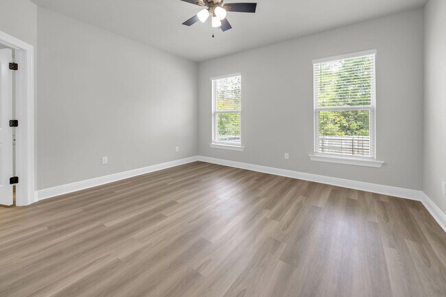 Building Photo - 4603 Jayhawk Dr