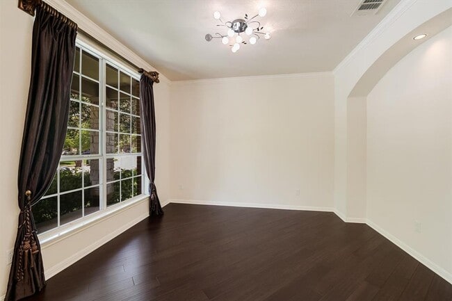 Building Photo - 1548 Homewood Cir