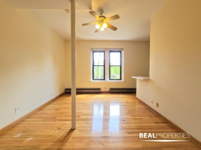 Primary Photo - 1 bedroom in CHICAGO IL 60657