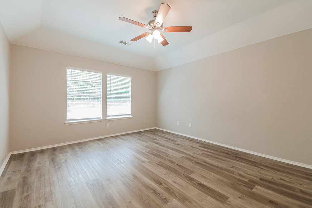 Building Photo - 904 Starling Ln