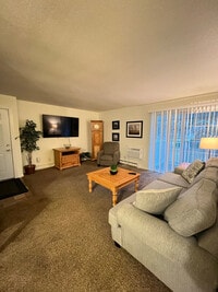 Building Photo - 3106 Village Ct