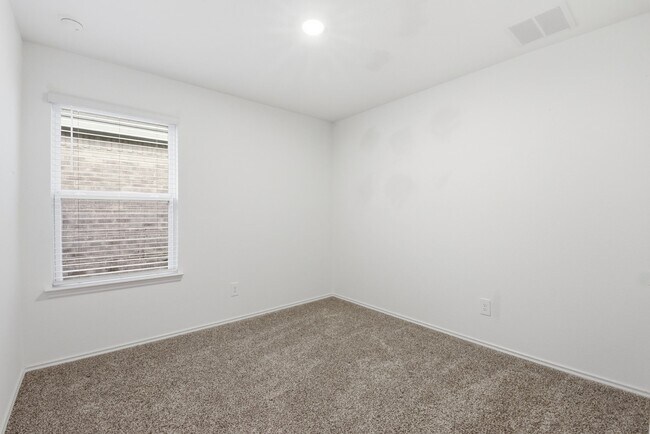 Building Photo - 24343 Saddlestone Green Dr