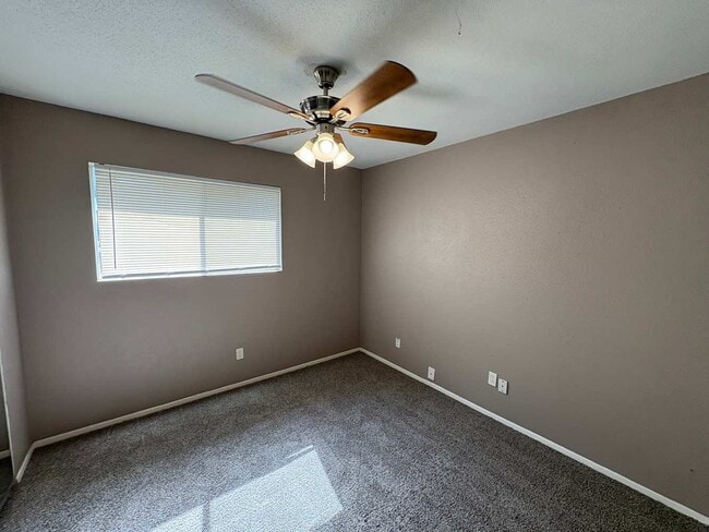 Building Photo - 22507 Red River Dr