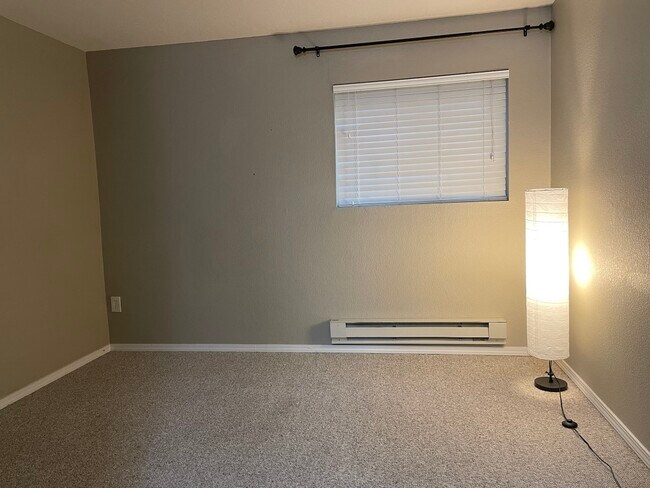 Building Photo - 19853 25th Ave NE