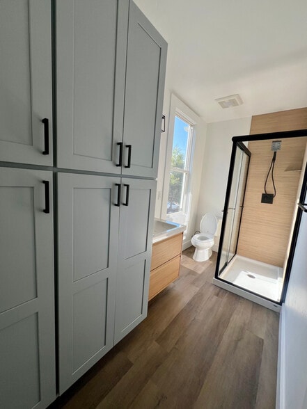 Building Photo - 157 W Angela St