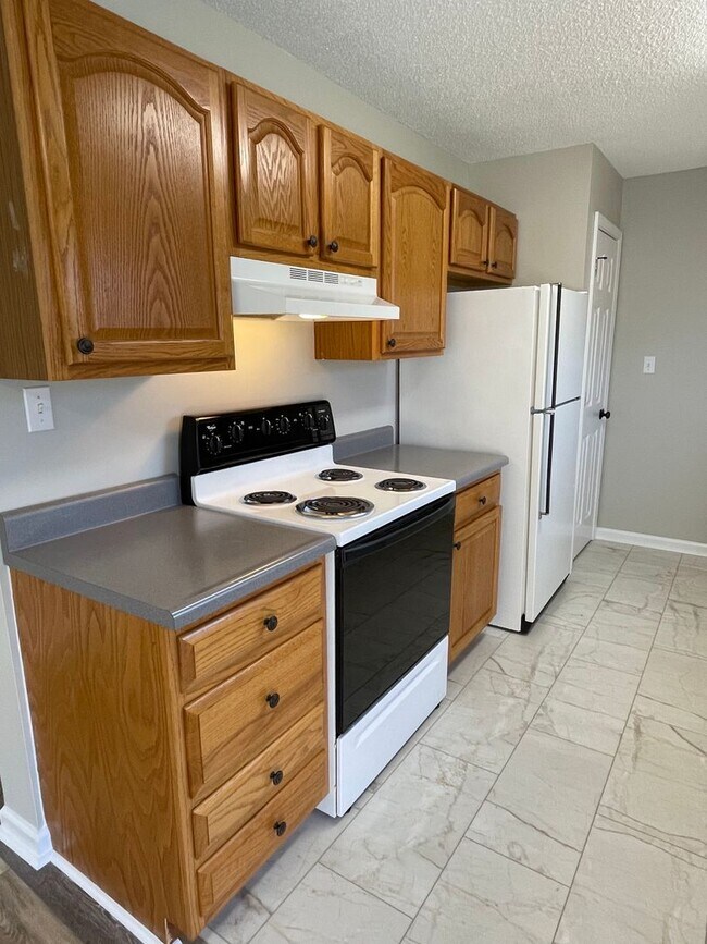 Building Photo - 407/409 Walnut Road