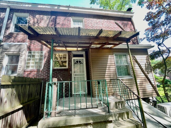 Building Photo - Charming Pittsburgh Retreat: 3-Bed Home with Hardwood Floors, Basement, and Private Porches
