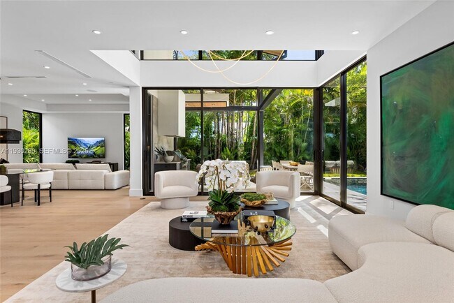 Building Photo - 4024 Bonita Ave