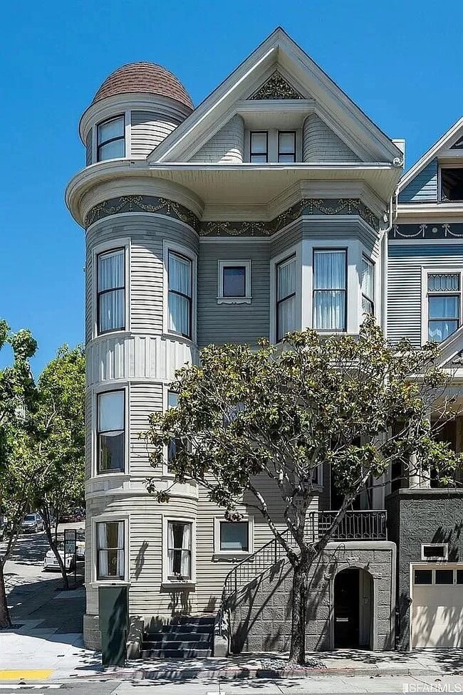 Building Photo - 2096 Pine St