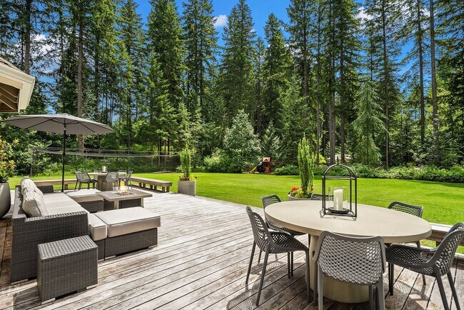Building Photo - Furnished Redmond Home | Short-Term 3–6 Month Lease | Avail Now!