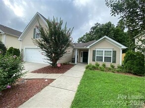 Building Photo - 1425 Eastway Dr