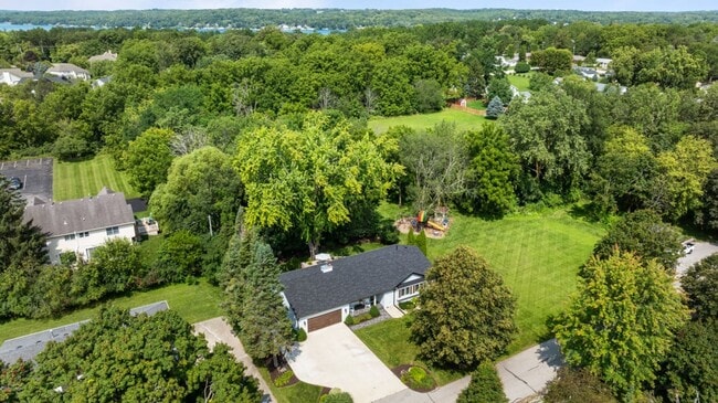 Building Photo - Lake Geneva Family-Friendly Furnished Home Available for Monthly & Mid-Term Rentals