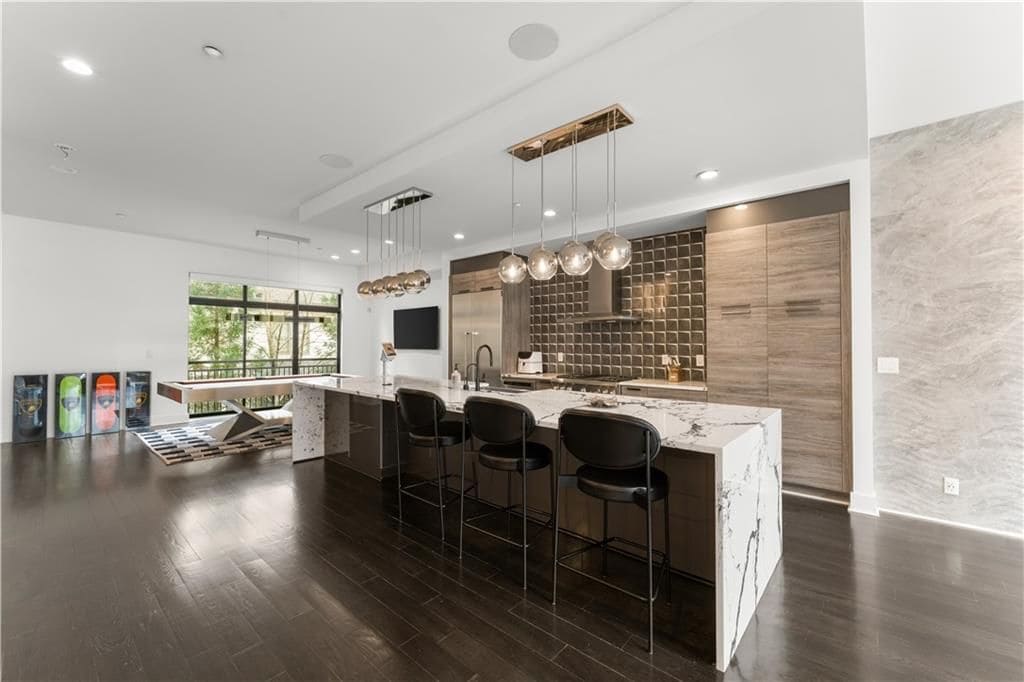 Building Photo - 906 Lenox Blvd