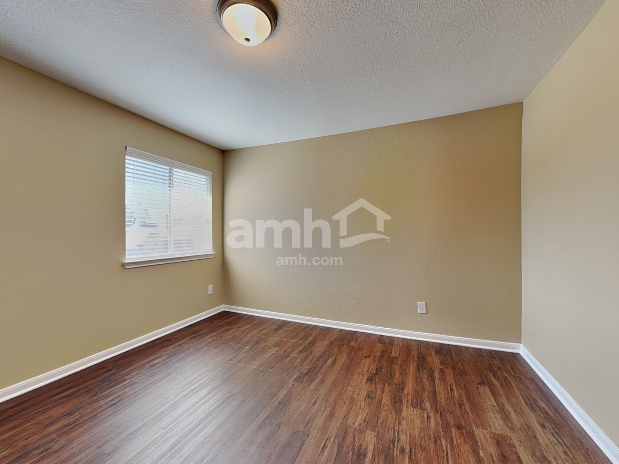 Building Photo - 22927 Lily Creek Dr