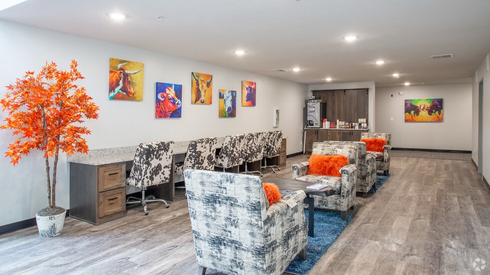 Business Center & Coffee Bar - Heights at Black Bear