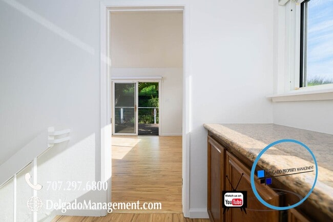 Building Photo - Benicia Southampton Hills 3bed house