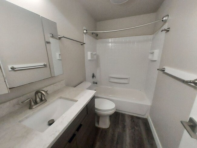 Building Photo - VASU**908