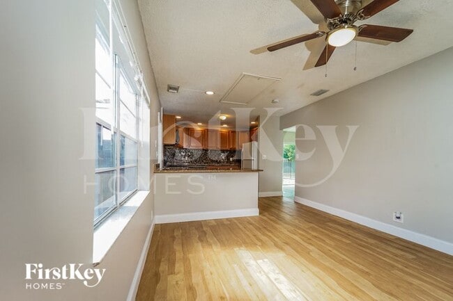 Building Photo - 7872 SW 4th Pl