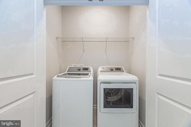 Building Photo - 43357 Radford Divide Ter