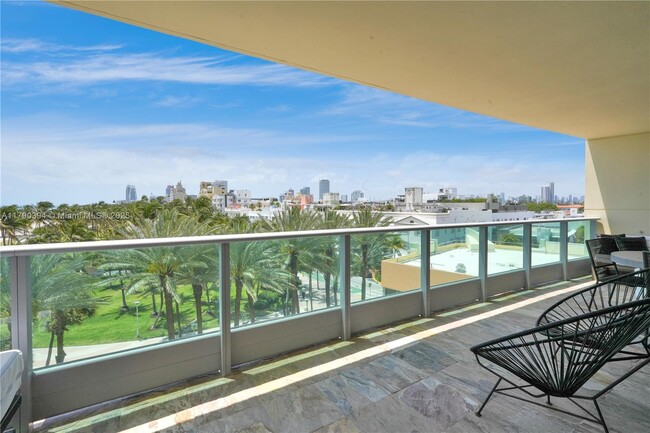 Building Photo - 1455 Ocean Dr