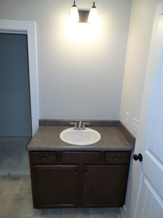 Building Photo - Home for rent in Odenville... Available to...