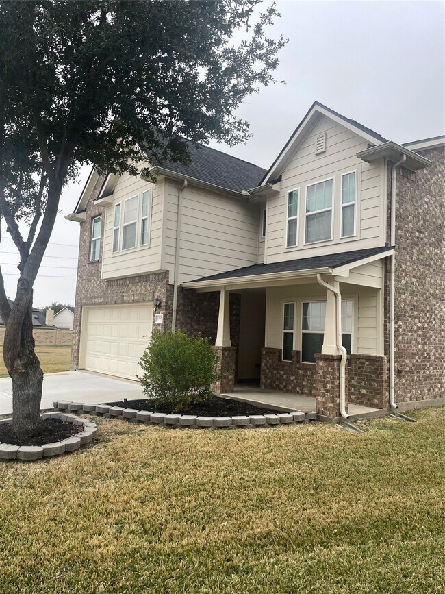 Building Photo - 17934 Royal Gate Ln