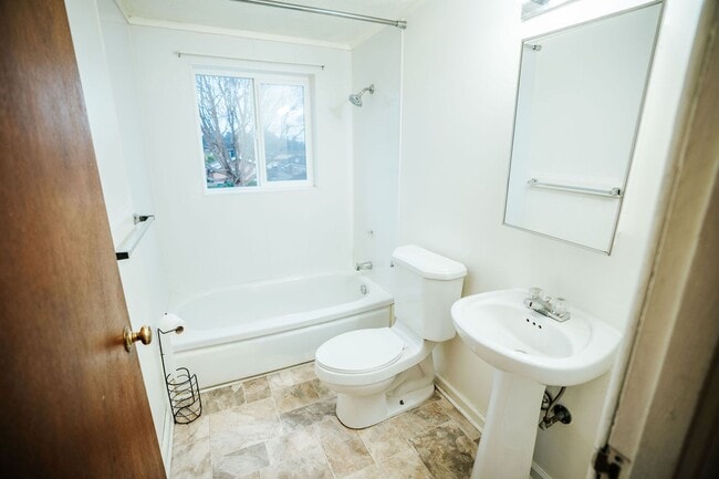 Building Photo - 3310 G St