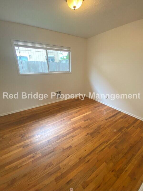 Building Photo - 4508 NE Killingsworth St