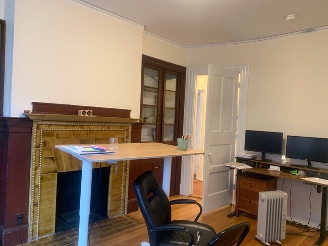 Building Photo - 356 Harvard St