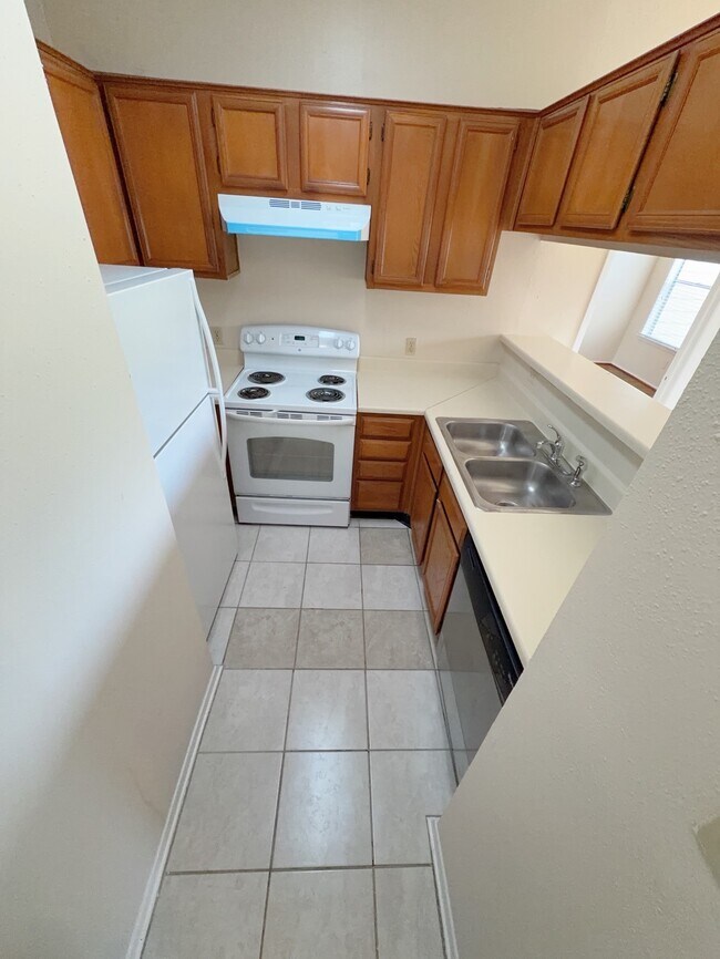 Building Photo - 7900 Bissonnet St