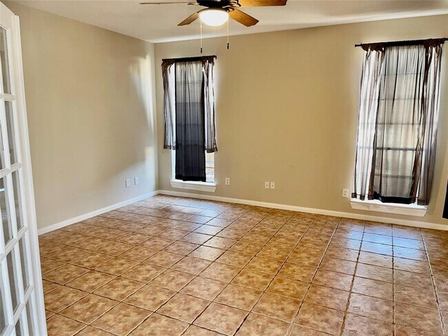 Building Photo - 8806 Edenbridge St